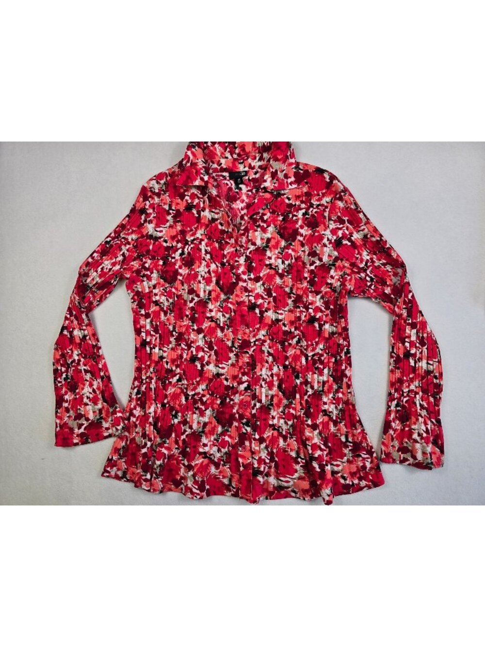 East 5th 1X Red Floral Bell Sleeve Pleated Blouse Top
